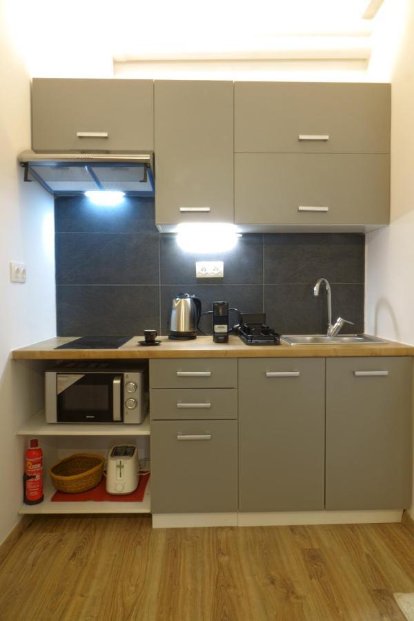 You & Me Cozy Apartments By Zain Atena Exterior foto